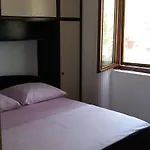 Apartman Bella *